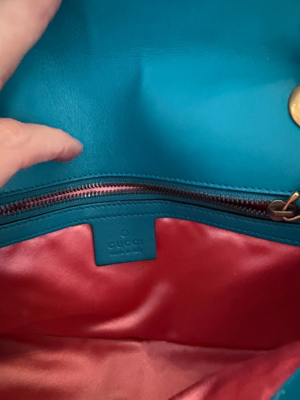 Gucci Teal Velvet GG Marmont Shoulder Bag with Gold Hardware - Picture 5 of 10